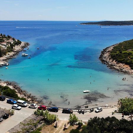Apartments By The Sea Milna, Vis - 8896 エクステリア 写真