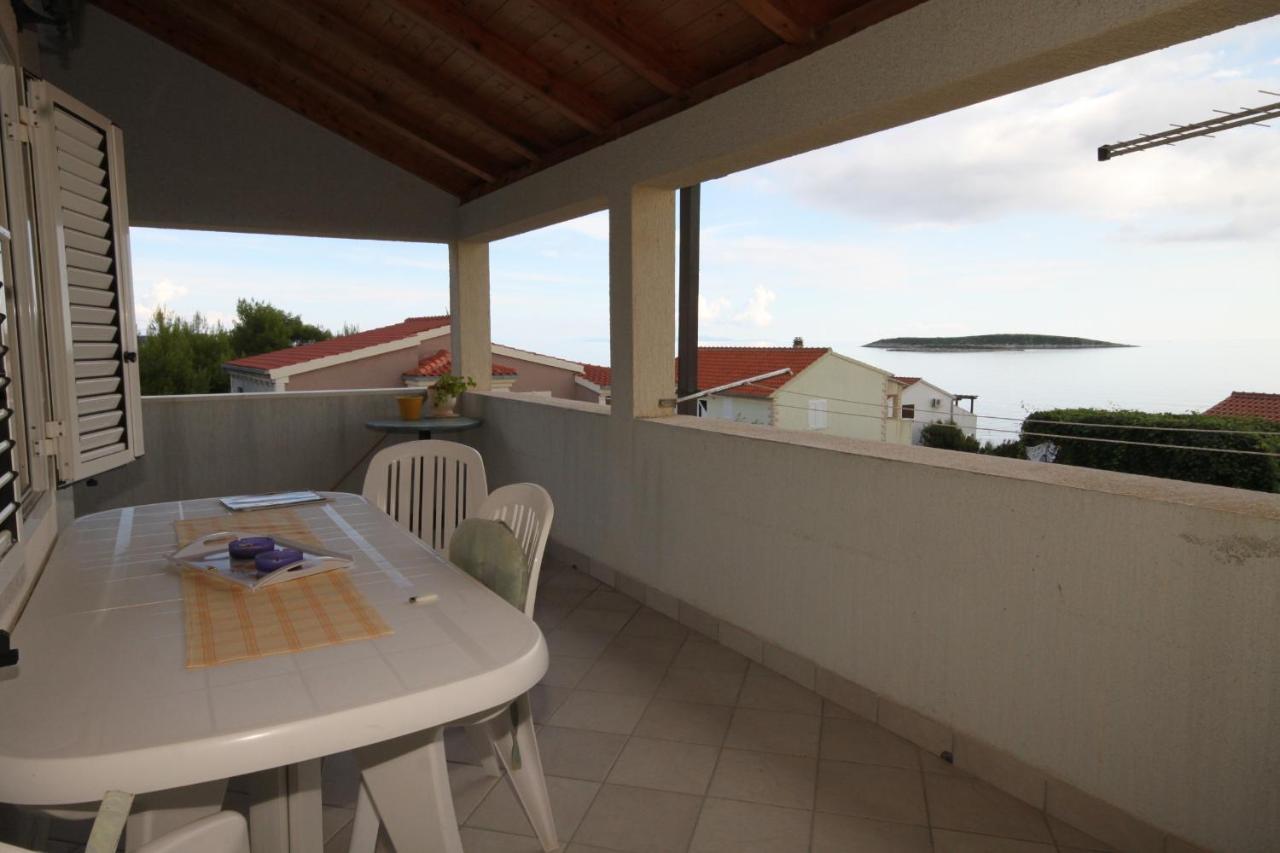 Apartments By The Sea Milna, Vis - 8896 エクステリア 写真